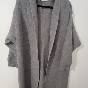 3/4 length cardi. O/S. Luna brand.